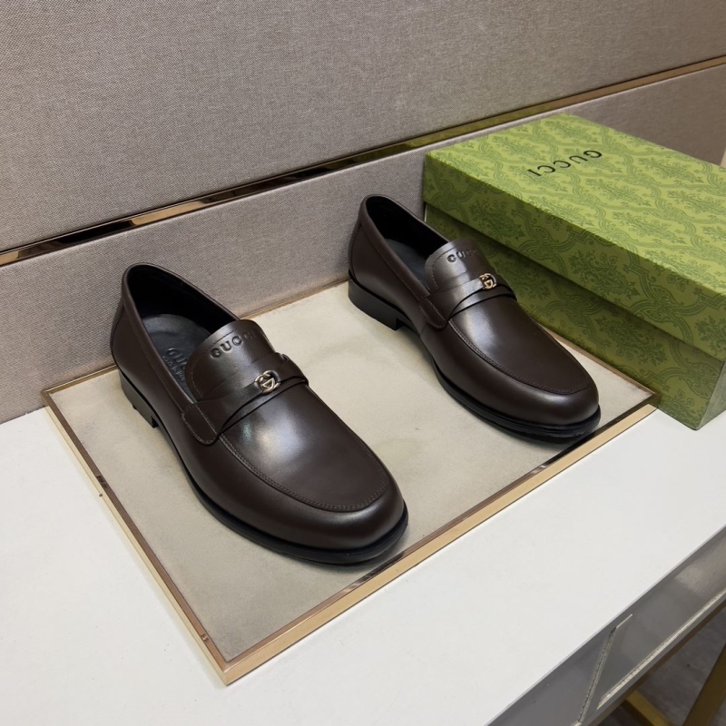 G*u*i leather shoes